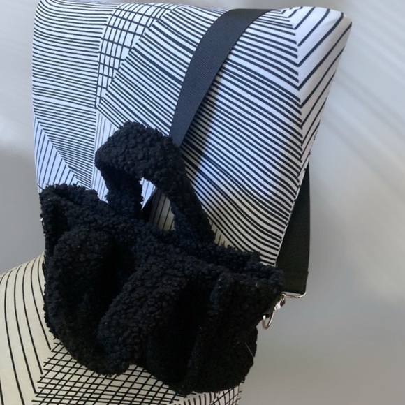 SHERPA MINI BUCKET CROSSBODY BAG Black 9x7x4” Shoulder Strap Goth Dark Lolita - Picture 4 of 7